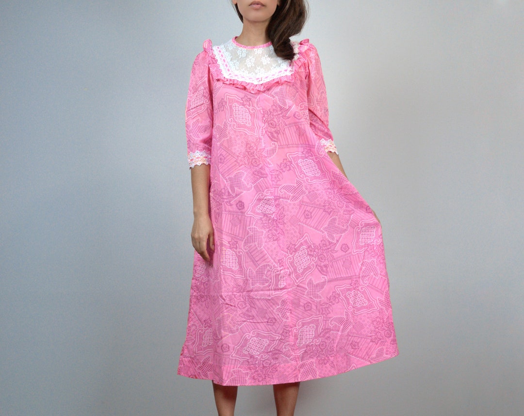 70s Pink Dolly Dress, M | Vintage 1970s Hawaiian Print Modest Babydoll ...
