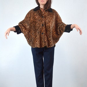 90s Leopard Print Cape Coat, XS to M Vintage Fuzzy Faux Fur Jacket image 3