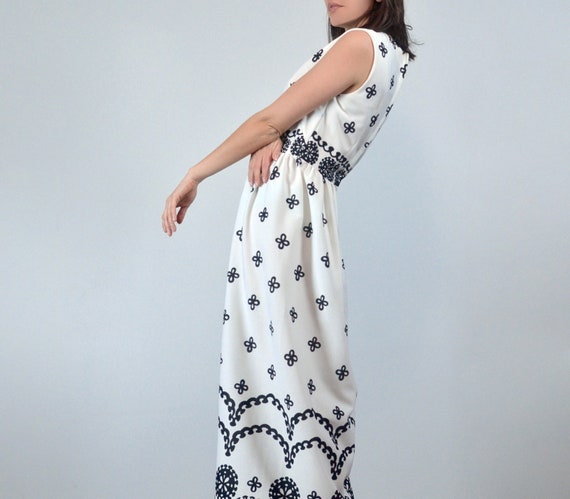 1970s White Maxi Dress, M - image 1