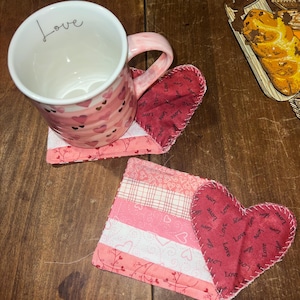 Valentine&#39;s Day Mug Rugs