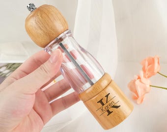 Personalized Transparent Salt And Pepper Grinders, Engraved Spice Grinders, Perfect For Housewarming Gifts or Kitchen Enthusiasts
