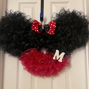 Minnie Mouse-krans 16 inch. Met 2 extra verwisselbare strikken