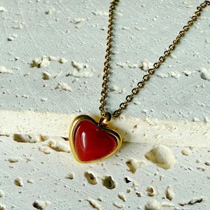 Karneol-Herz-Halskette - 18K Gold PVD überzogene wasserdichte und zierliche Halsketten für Frauen, zartes Geschenk für sie, minimalistisch, verstellbare Kette