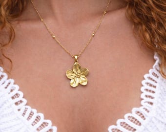 Flower Necklace : 18K Gold PVD Plated,Waterproof,Hypoallergenic,Custom Length Adjustable