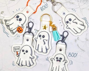Lot de 4 adorables motifs de broderie de porte-clés fantôme