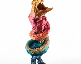 Encantadora torre de dados con forma de basilisco mítico, elegante accesorio para juegos