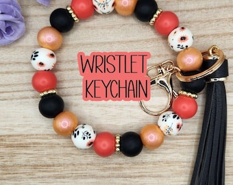 WRISTLET KEYCHAIN-Beaded Bracelet Keychain "Pawprint Garden"