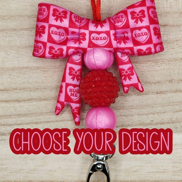 DÍA DE SAN VALENTÍN - Cordón con cuentas / Porta identificación / Cierre de seguridad / Cuentas de silicona / Maestro / Corazones de caramelo / Lazos