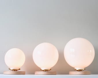 Globe side lamp outlet