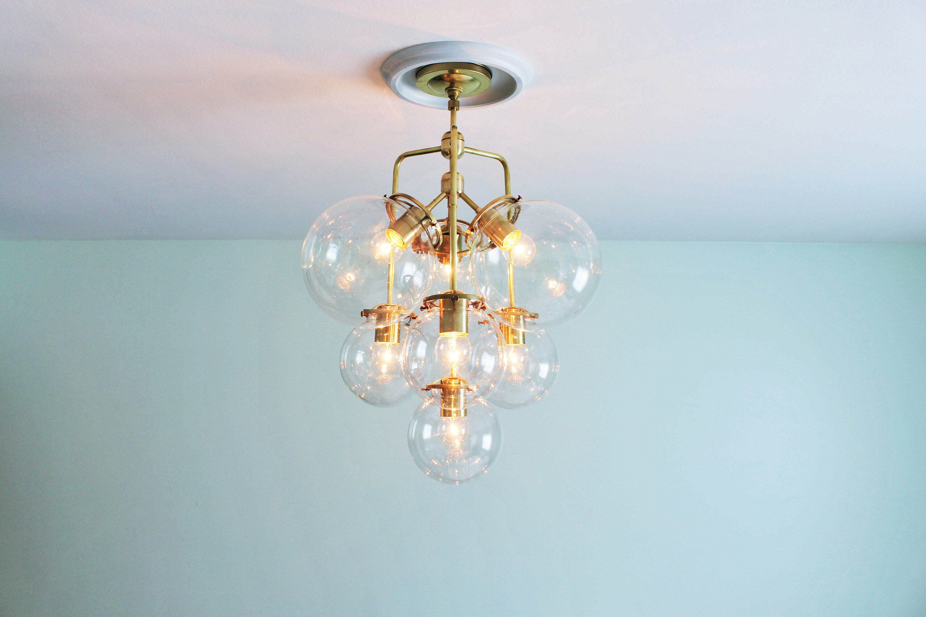 Lustre à Bulles, Luminaire Pendentif Globe 3 Niveaux, 7 Globes en Verre Transparent, Finition Laiton