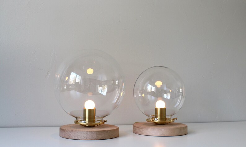 Bubble Lamp, Table Lamp with Large 10 Clear Glass Globe Shade, Wooden Base, Brass Shade Holder, Mid Century Modern Desk Lighting Fixture imagem 7