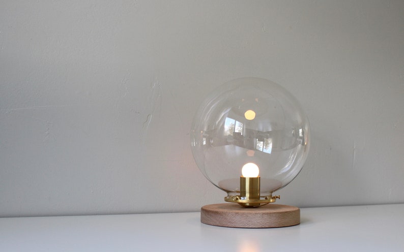 Bubble Lamp, Table Lamp with Large 10 Clear Glass Globe Shade, Wooden Base, Brass Shade Holder, Mid Century Modern Desk Lighting Fixture imagem 4