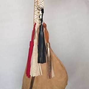 手作りの革製装飾タッセル Borlas de cuero hechas a mano