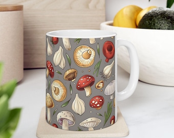 Grillige mok met paddenstoelen, koffiekop voor natuurliefhebbers
