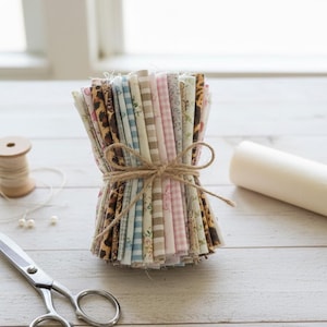 Lot de 50 chutes de tissu multicolores pour travaux manuels en patchwork, 15/15 cm