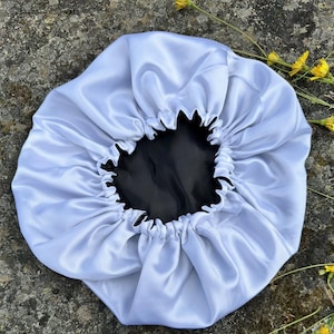 Reversible satin sleep bonnet white black anti frizz handmade , gift fot her, mummy, girl- elegant white and black