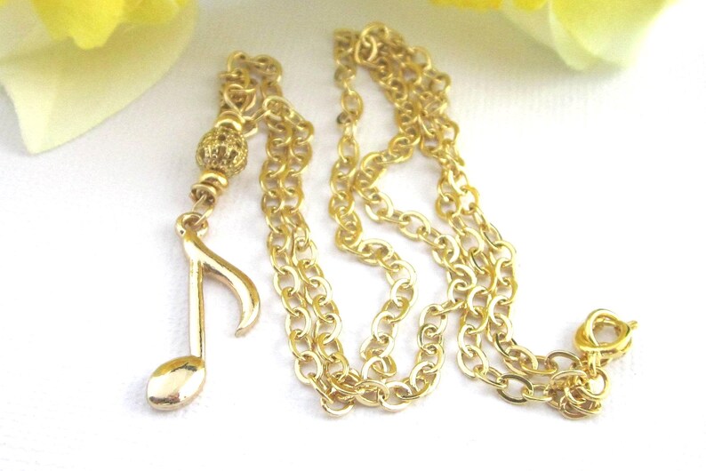 Collar con colgante de corchea de oro: regalo de joyería musical imagen 8