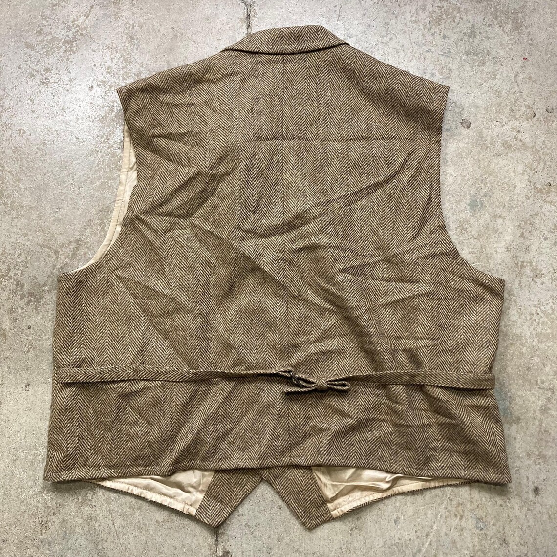 Orvis Signature Brown Herringbone Tweed All Wool Lapel Vest Waist Coat