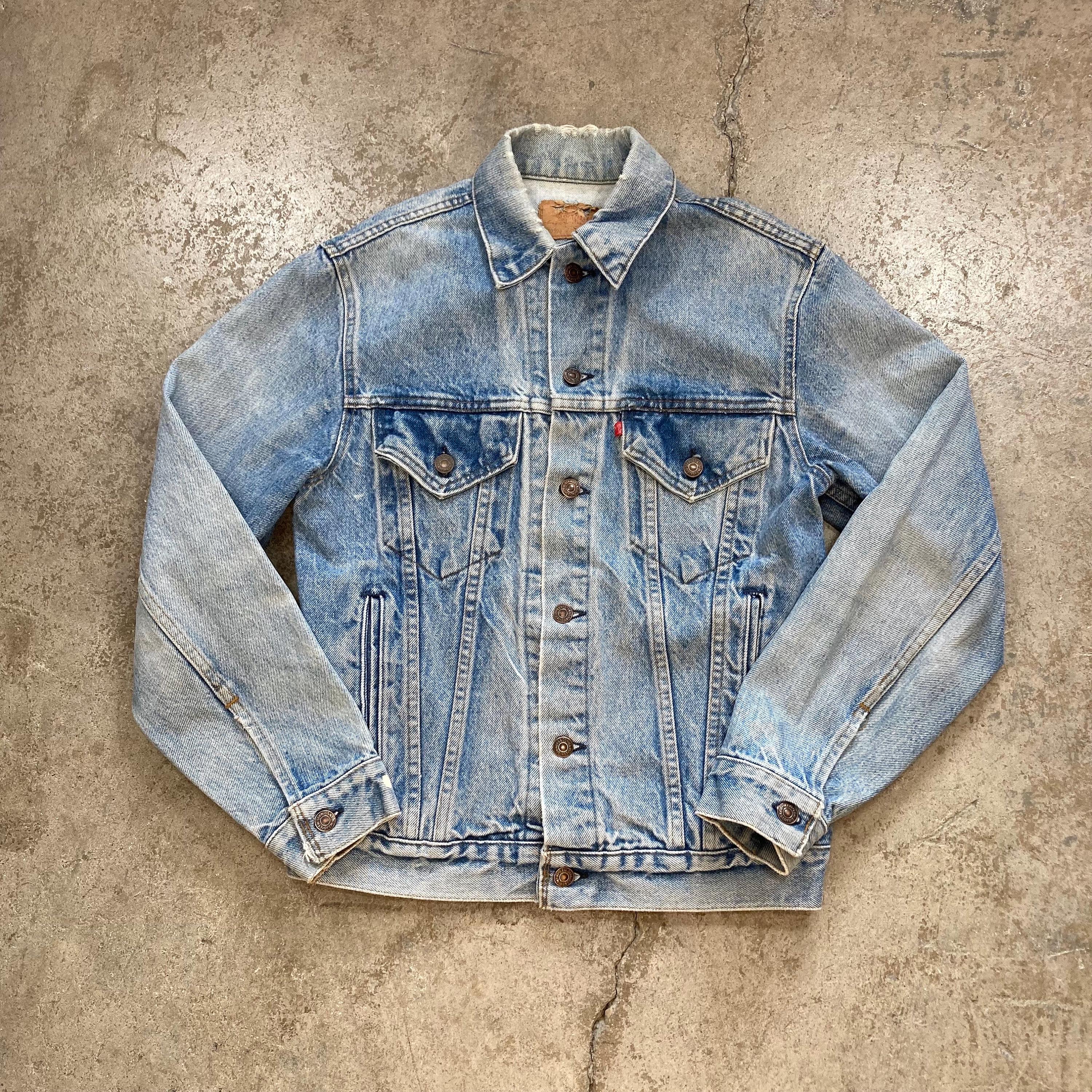 80's USA製 vintage Levi's 70506 4th 38 Vintage 1980s Levi's 70506 Type 3 Faded Blue Denim Trucker Jacket
