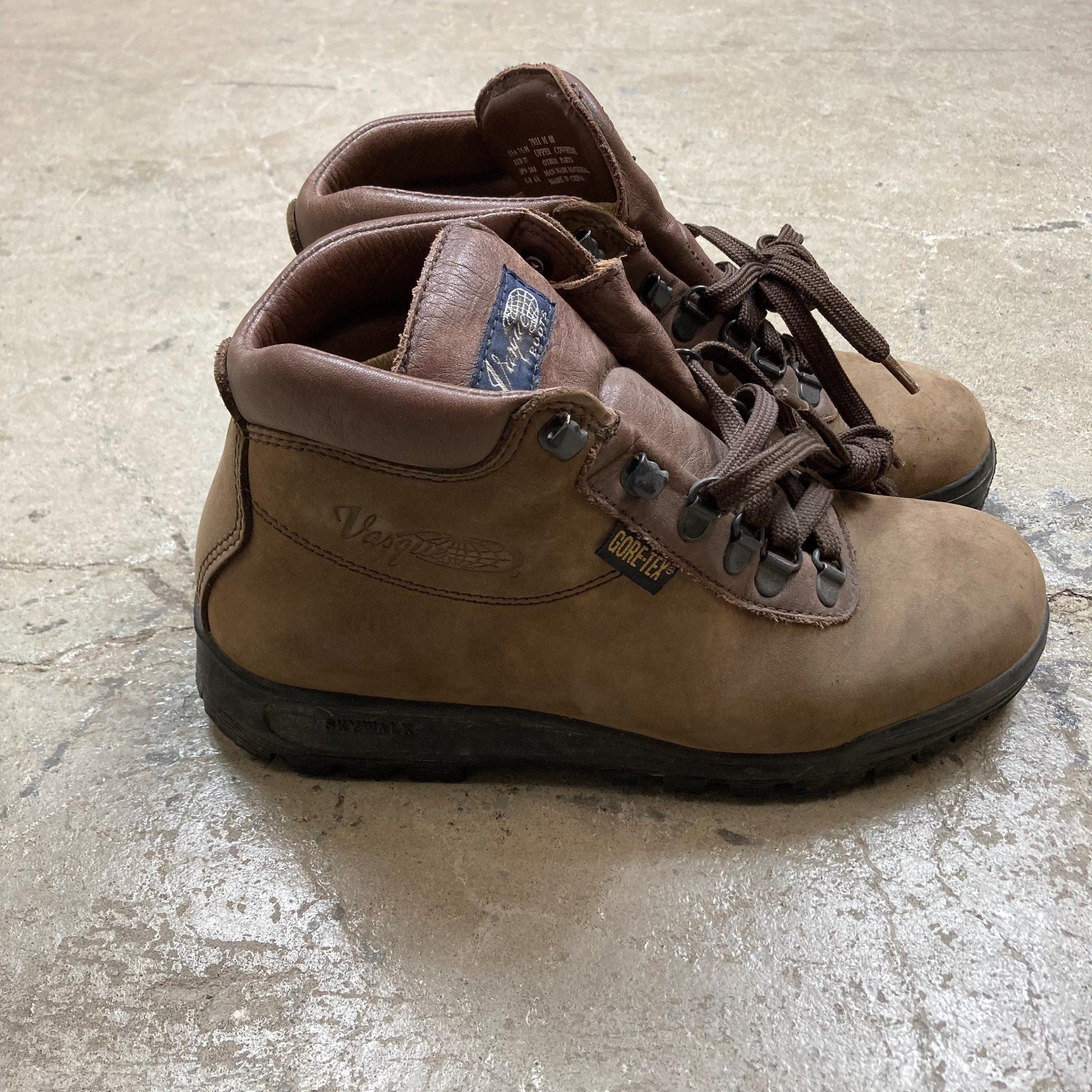 Vasque Brown Suede Sundowner Boots Men display picture 2