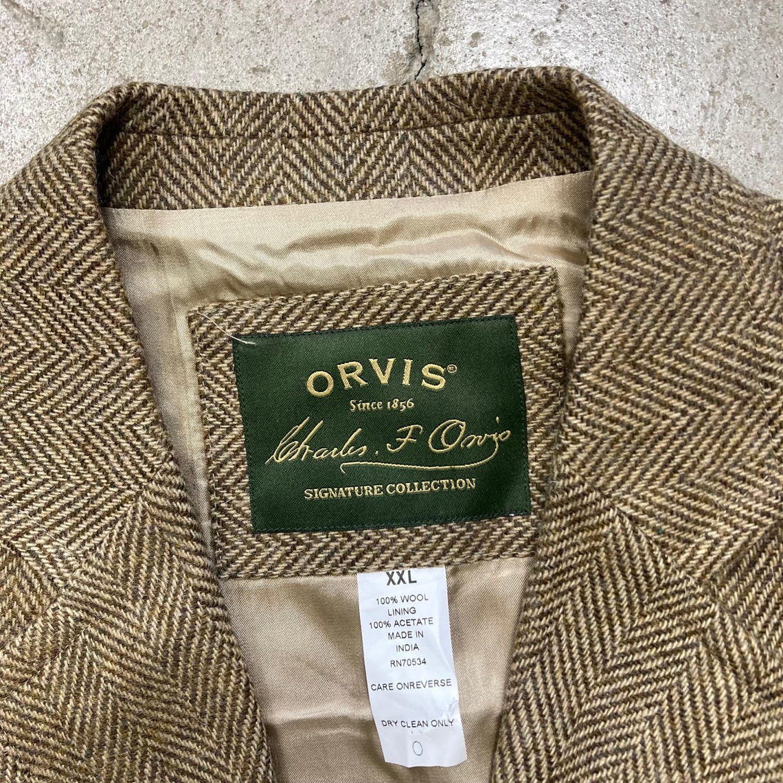 Orvis Signature Brown Herringbone Tweed All Wool Lapel Vest Waist Coat