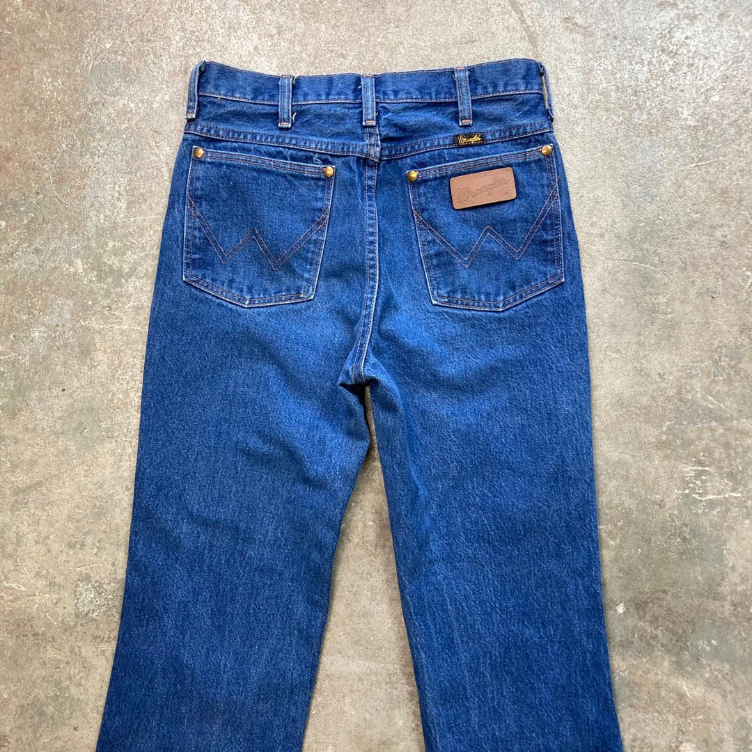 Vintage 1980s 90s Wrangler Made in USA Slim Fit Blue Denim