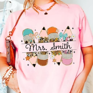 Camiseta de lápiz para maestro, camiseta de lápiz de leopardo para maestro, camiseta de regreso a clases, maestro, camiseta con nombre de maestro, camiseta de maestro occidental, camiseta de maestro de otoño