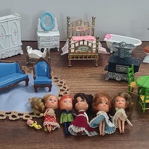 Mattel The Littles Dollhouse With Furniture Accessories Dolls 1980 Vintage