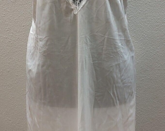 Vtg Lingerie White Nylon Full Slip With Wide Lace Trim Size 36 Made In USA A5