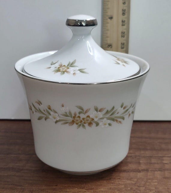 Vintage Style House Fine China Mayfair Pattern Sugar Bowl Dish Lid