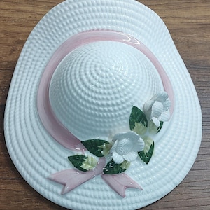 Ceramic White Straw Sun Hat Pink Ribbon Bow 3D Flowers Wall Pocket Planter