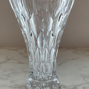 Wazon na kwiaty Vintage Crystal 7" z ciężkim szlifem i przezroczystym szkłem w kształcie diamentu