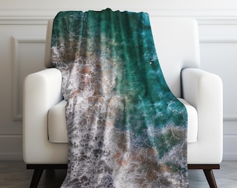 Tropical Ocean with White Waves Crashing onto the Beach Velveteen Plush Blanket 3 Sizes