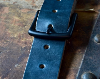 Horween Chromexcel Mörkblått Nr 3 Bälte – Mattsvart Hälspänne