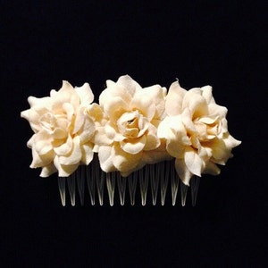 Beige Silk Flower Comb