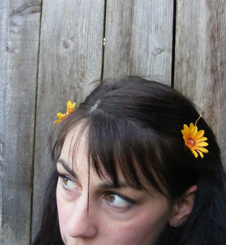 Duo of yellow DAISY hair pins customizable on bobby pins, barrettes, combs or alligator clips image 2