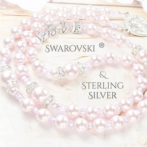 Rosario de bautizo para niña, personalizado, con perla rosa y cuentas de letras en plata de ley 925. Regalo de bautizo.