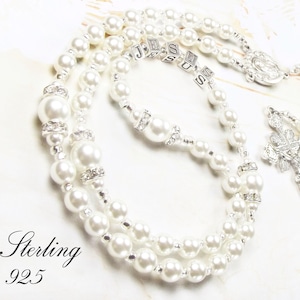 Rosario de cuentas para bautizo de bebé personalizado con perlas blancas y diamantes de imitación con cuentas de letras de plata de ley 925, regalo para bautizo de niña