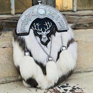 Scottish White Fur Stag head Badge Leather Kilt Sporran With Chain Belt