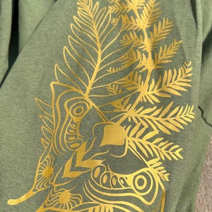 Ellie&#39;s Tattoo Sleeve Sweatshirt - Limited Edition Gold TLOU 2