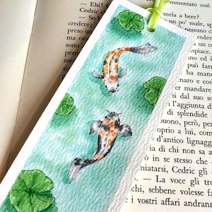 手描きの鯉のしおり 水彩画の鯉の絵 かわいいしおり 手作りのユニークなしおり 読者への贈り物 本好きへの贈り物