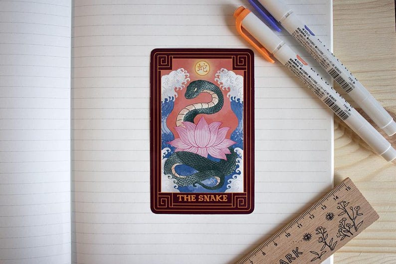 Orm Zodiac Tarot-klistermärke Vattentätt kinesiskt nyårsklistermärke för dekoration 2025 Lunar New Year vinylklistermärke Orm stansat klistermärke Orm Tarot bild 6