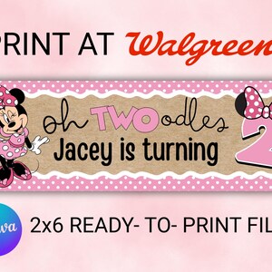 K&ouml;nnte beinhalten: Ein rosa-braunes Banner mit Minnie Mouse, Tupfen und dem Text "oh TWOodles Jacey is turning 2". Das Banner ist eine druckfertige 2x6-Datei.