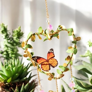 Hanging Moon Shaped Sun Light Catcher, Wind Chime Butterfly Sun Catcher, Butterfly Prism Ornament Pendant, Crystal Stone Wall Hanging