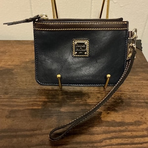 HTF Rare Vintage Dooney & Bourke Zip Leather Card Case Navy Blue Wristlet Wallet