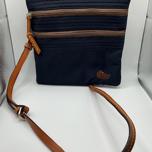 Vintage Triple Zip Navy Nylon Solid Print HTF Rare Dooney & Bourne Crossbody Bag