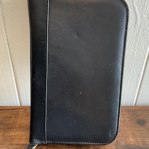 Rare Vintage Beautiful Black Coach Leather Organizer Zip Around Daily Planner