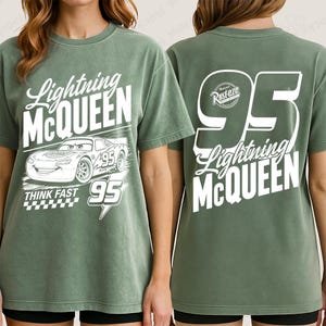 Camiseta de Rayo McQueen 95 Think Fast de dos caras, camiseta de Cars de Disney Pixar, camiseta Rust-eze Racing McQueen, Cars Family Vacation 2026 imagen 10