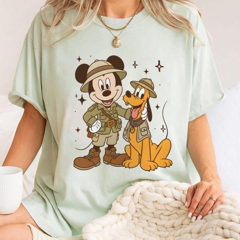 Mickey Mouse and Pluto Safari Hat Shirt, Disney Animal Kingdom Trip T-shirt immagine 9