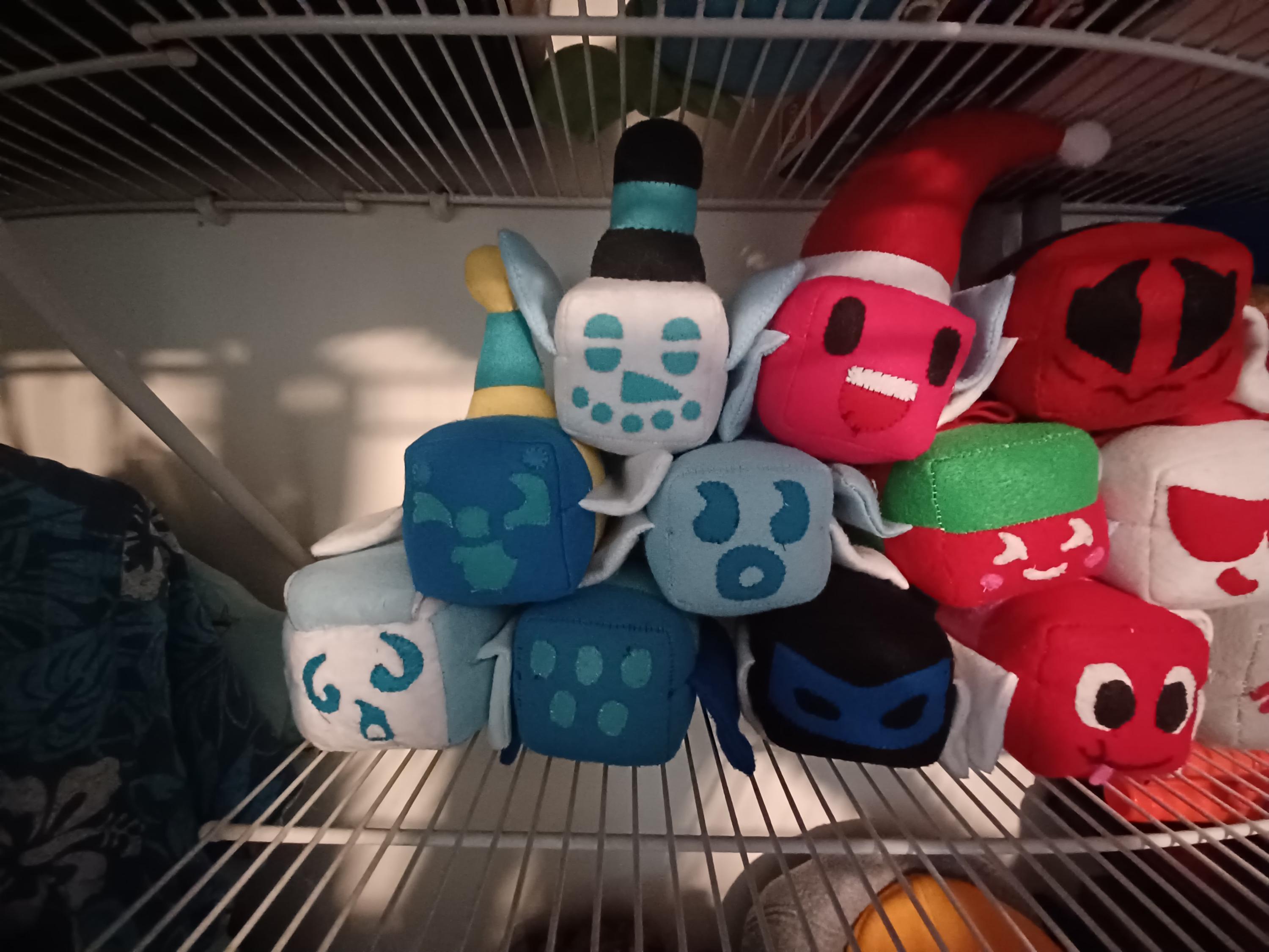 ビースウォームシミュレーターぬいぐるみ - Etsy 日本